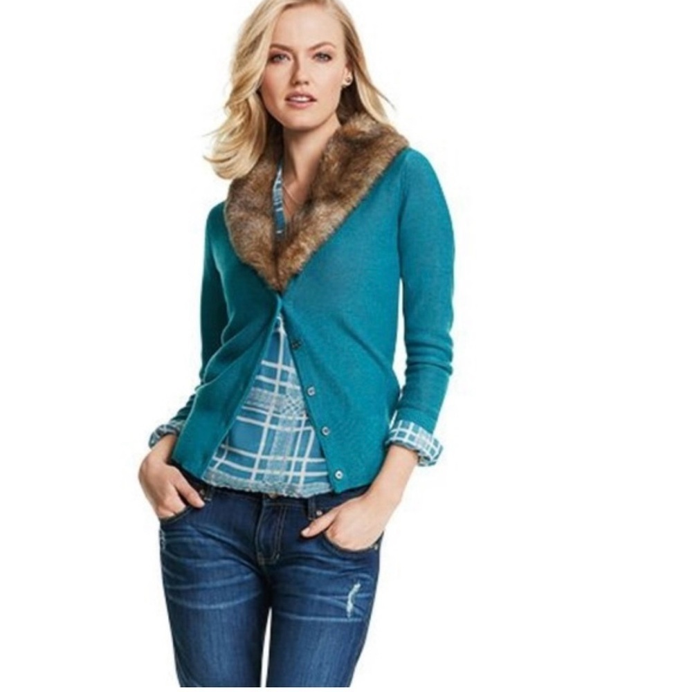CAbi Tearoom Cardigan Sweater V-Neck Open Front Removable Faux Fur Collar Medium